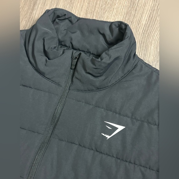 Gymshark Puffer Jacket - Picture 2 of 4